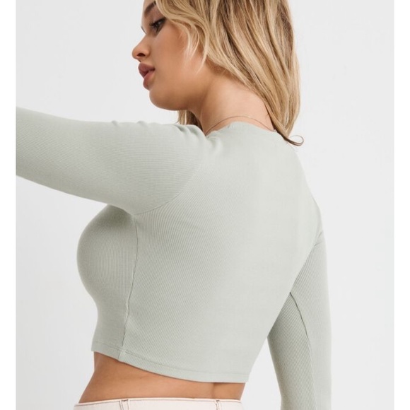 Brand new ribbed long sleeve size small - Picture 3 of 3